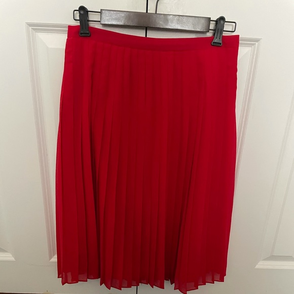 Ann Taylor Red Pleated Skirt - Picture 3 of 3